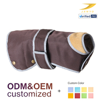 JANYO Maßgefertigte Wasserdichte Warme Hunde-Winterjacke mit Reflektorstreifen Weiches Futter Haustier-Mantel Druckknopf-Design Outdoor-Hundebekleidung