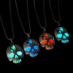 Halloween Toothy Lightning Ghost Hair Light Pendant Personality Cool Skull Glow-in-the Dark Halloween Necklace Man