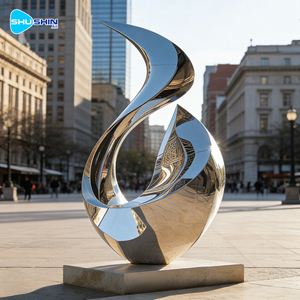 Scultura Astratta in Acciaio Inossidabile Lucidato a Specchio per Decorazione Esterna a Bordo Piscina, Modello con Design a Croce, Produttore - Product Image 1