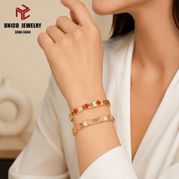 Gelang Mewah Anti-Kusam Bermotif Semanggi Empat Daun, Lapisan Emas 18K PVD, Baja Anti Karat, Perhiasan Wanita Bertumpuk yang Stylish