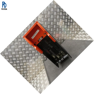 Variateur de fréquence AC MDS60A0015-5A3-4-0T MDS60A0015 5A3 4 0T MDX60A0015-5A3-4-00 MDX60A0015 5A3 4 00 pour l'automatisation industrielle - Product Image 1