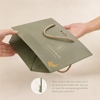 Sac cadeau rigide en carton mat, vert sauge, élégant, imperméable, réutilisable, écologique, portable, avec estampage à chaud argenté