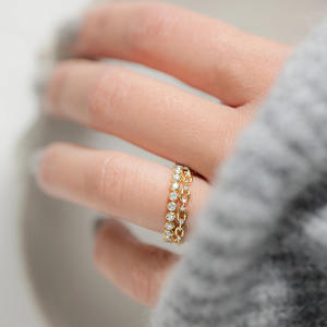 Anello con Diamante T0422 in Oro Massiccio 18K, Taglio Brillante Rotondo, Colore G Naturale, Design Minimalista per Uso Quotidiano Femminile - Product Image 1