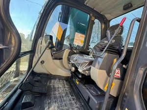 Excavatrice sur chenilles hydraulique d'occasion Kobelco SK350 SK350LC-8 SK350LC-10, faible nombre d'heures de travail, moteur Hino, modèle 2023 - Product Image 6