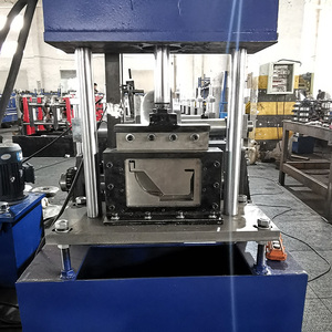 Máquina formadora de rollos de lluvia de canalón portátil de bajada de <span class=keywords><strong>Metal</strong></span> personalizada de fábrica, máquina dobladora sin costuras, máquinas de canalón - Product Image 6