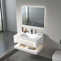 Meuble-lavabo mural moderne double couche en marbre avec vasque courbée à chaud, miroir et armoire flottante pour salle de bain d'hôtel