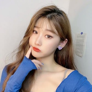 2025ต่างหูเม็ดเดี่ยวประดับเลื่อมรูปหัวใจสีม่วงใหม่ต่างหูเรซิ่นรูปหัวใจน่ารักสำหรับงานเลี้ยงของผู้หญิงเด็กผู้หญิง - Product Image 3