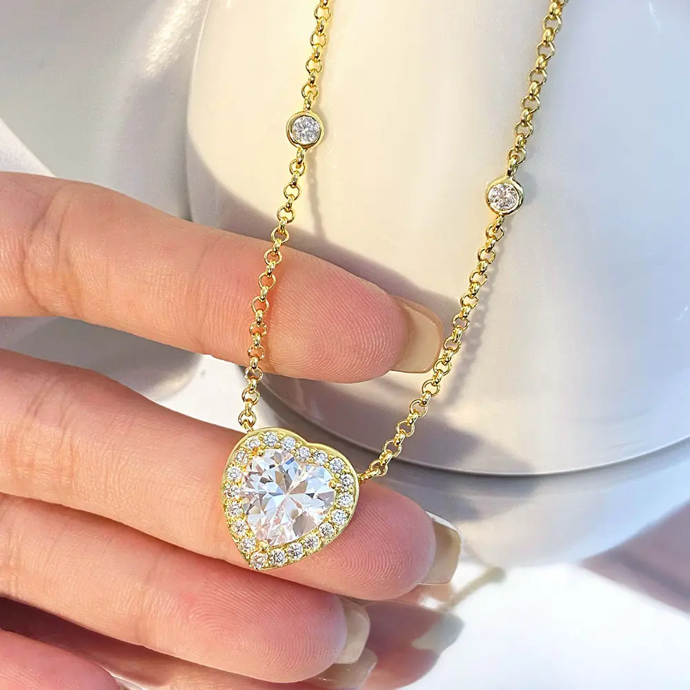 2024 New arrival Mother's Day Heart Shape gold plated pendant necklace Princess CZ Bling Present jewelry Gift for Women