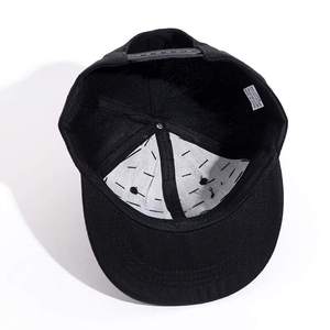 Gorra de Béisbol Unisex Personalizada al por Mayor con Púas y Tachuelas Estilo Punk Rock Gótico Hip Hop de Visera Plana - Product Image 3