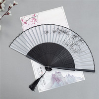 Éventail pliant en bambou de style chinois ancien, sculpté et imprimé, rétro, pour la danse, cadeau créatif pour femmes, pour le Nouvel An chinois