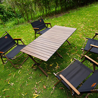 Mesa Plegable de Aluminio para Camping con Acabado en Madera de Nogal, Capacidad de Carga de 30 kg, Mesa Portátil para Picnic al Aire Libre con Bolsa de Transporte Oxford 600D