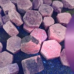 Ingrosso roccia naturale grezza rubino rosso gemma rubini non tagliati cristalli corindone pietra grezza - Product Image 2