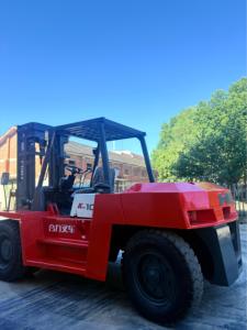 HELI CPCD100 Chariot élévateur diesel de 10 tonnes avec une capacité de charge élevée pour les applications industrielles à usage intensif - Product Image 4