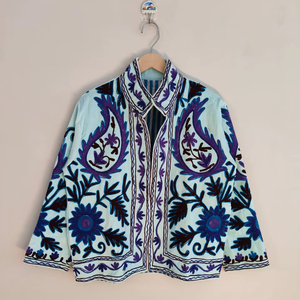 Veste en velours bohème Suzani, brodée à la main, motif floral, manteau vintage tribal bohème, vêtement d'extérieur artistique, broderie ouzbek - Product Image 1