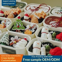 Handgemachtes Weihnachts-Aromatherapie-Duftkerzen-Set in Alien-Form aus Sojawachs-Mischung mit Waldmoos- und Salbei-Düften - Praktisch
