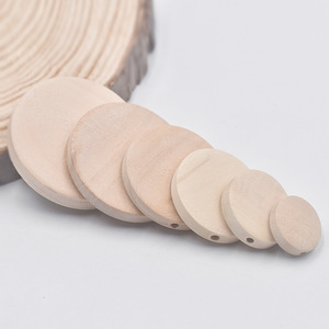 Accesorios de joyería DIY: <span class=keywords><strong>Discos</strong></span> de madera natural de 15-40 mm con orificio recto, chips de madera maciza perforados, componentes para pendientes, tótem - Product Image 3