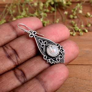 Pendientes de Piedra Lunar Arcoíris, Gema Natural, Chapados en Oro, Estilo Boho y Hippie, para Bodas y Fiestas - Product Image 2