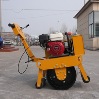 Mini-compacteur routier à tambour unique, autoporté