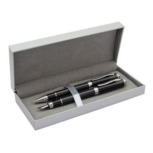 Astuccio grigio per 1-2 penne con rivestimento in velluto e chiusura con nastro argentato - Product Image 1