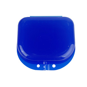 Boîte de nettoyage portable pour prothèses dentaires en plastique avec trous, étui pour prothèses dentaires domestique, boîte de rangement pour appareils de rétention, vente en gros fabricant. - Product Image 5
