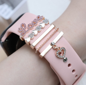 Nueva Pulsera de Reloj Inteligente de Aleación de Acero Inoxidable con Incrustaciones de Diamantes para Otoño-Invierno, con Anillo Decorativo en Forma de Corazón, Suave - Product Image 2