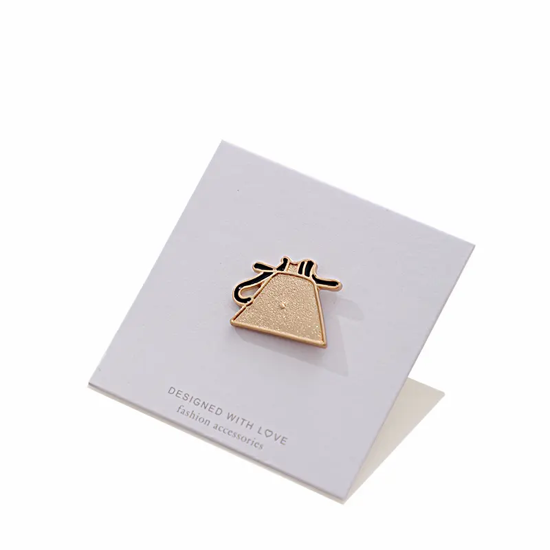 Order cheap, high-quality decorations in bulk shiny silver modern fashion silver brooch personalized lapel pin