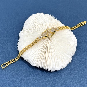 Jxx Pulsera de Oro al por Mayor para Mujer, Joyería de Latón Chapado en Oro de 24k, Pulsera de Zirconia para Mujer, Cadena de Reloj con Botón - Product Image 4