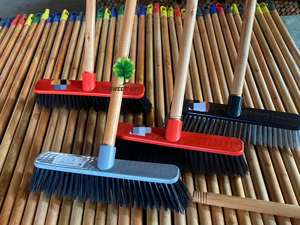 Manche de balai moderne américain le plus vendu, nouvelle arrivée, en bois, avec poils en nylon doux et pelle à poussière - Product Image 2