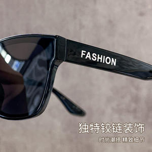 Lunettes de soleil polarisées Tacco 19480 UV400, monture noire, verres TAC, unisexe, protection solaire, cyclisme, utilisation en extérieur - Product Image 4