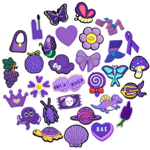 2025 mode violet Halloween sabots sandales Offre Spéciale lot personnalisé PVC souple bricolage Kawaii chaussures charme Halloween accessoire décoratif - Product Image 1