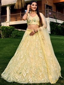 Ensemble Lehenga Choli Moderne Jaune Éclatant en Tulle Semi-Cousu à Séchage Rapide pour Toutes Saisons, Broderie pour Fêtes et Mariages - Product Image 5