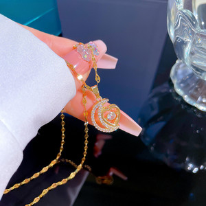 Collier en acier titane élégant pour femme avec pendentif lune et cœur exquis, bijoux féminins - Product Image 5