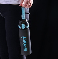 Bouteille d'eau de sport en plastique avec couvercle rabattable, gourde d'extérieur grande capacité anti-fuite
