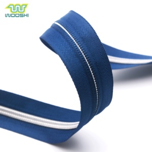 Chaîne de fermeture éclair en nylon montrant des dents argentées en gros <span class=keywords><strong>7</strong></span> # prix usine bleu pour sacs de style vêtements - Product Image 4