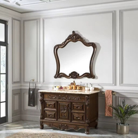 Comptoir en marbre naturel antique, armoire de salle de bain en bois massif du sol au plafond, coiffeuse haut de gamme utilisée dans les villas