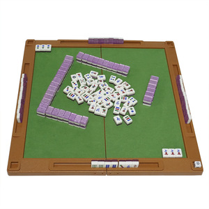 Juego de Mahjong de Acrílico Cristalino con Mesa Plegable, Juego de Mahjong Mini de Viaje Cuatro en Uno, Mahjong Tallado Sólido - Product Image 2