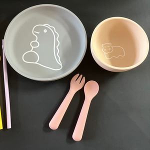 ชุดจานชามซิลิโคนพร้อมถ้วยสำหรับเด็กวัยหัดเดินชุดรับประทานอาหารปราศจาก BPA เป็นมิตรต่อสิ่งแวดล้อม - Product Image 1