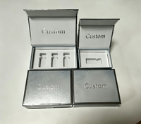 Boîte cadeau magnétique en argent métallisé de luxe personnalisée, boîte en papier rigide imprimée sur mesure OEM ODM avec diverses options de personnalisation