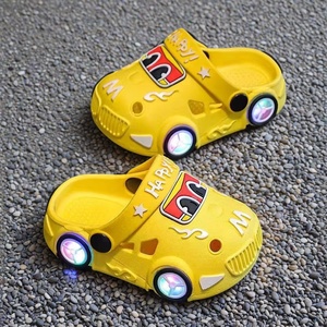 Nuove pantofole per bambini <span class=keywords><strong>con</strong></span> luce edizione auto dinosauro pantofole per ragazzi e ragazze Non Slip Beach Hole <span class=keywords><strong>scarpe</strong></span> - Product Image 1