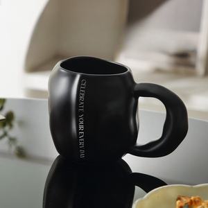 Tasse en céramique mate nordique, tasse en céramique irrégulière créative façonnée à la main, tasse à café pour la maison, tasse à petit-déjeuner, tasse à lait - Product Image 6
