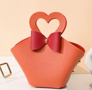 Mini sac à main créatif en cuir portable pour mariage, boîte à bonbons, sacs de distribution de cadeaux, emballage de Noël, soie - Product Image 3