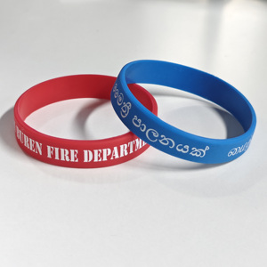สายรัดข้อมือซิลิโคนพร้อมหัวเข็มขัดสำหรับเทศกาลและกิจกรรมการออกแบบโลโก้ได้ตามต้องการ - Product Image 2