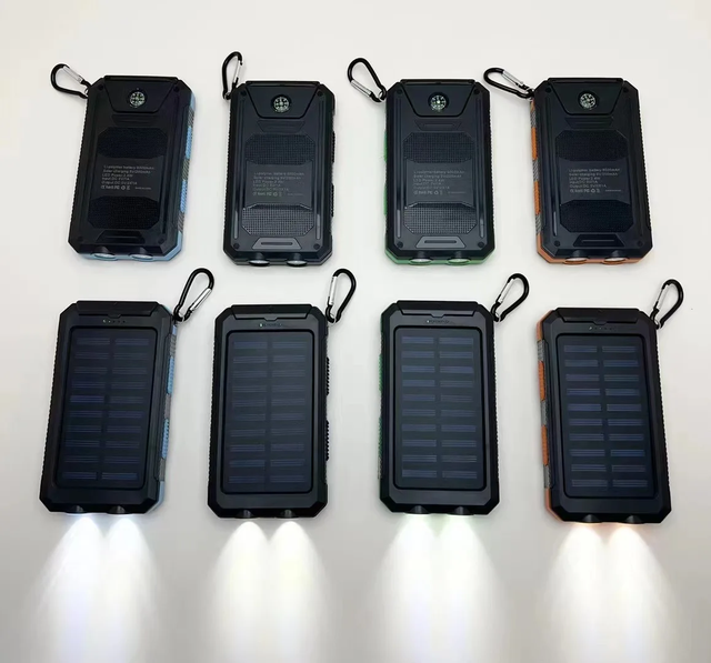 4-in-1 Outdoor Solar Power Bank Waterproof Fast Charging 20000mAh Battery USB & Type-C 22.5W Mobile Device Charger