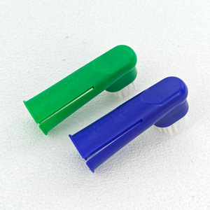 Cepillo de dientes para mascotas, para gatos y perros, material PP azul y verde, herramienta práctica para el cuidado bucal - Product Image 1