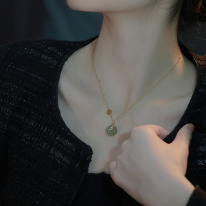 Luxury Jewelry Hetian Jade <strong>Emerald</strong> Round Buckle Jade <strong>Beads</strong> Chain Necklaces Mother's Day Gift Luck Hetian Jade Girls Collar - Product Image 4