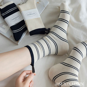 Chaussettes mi-mollet décontractées pour femme, style Ins, rayées, bicolores, absorbantes, avec étiquette en tissu au <span class=keywords><strong>talon</strong></span>, collection Printemps/Automne, en stock - Product Image 2