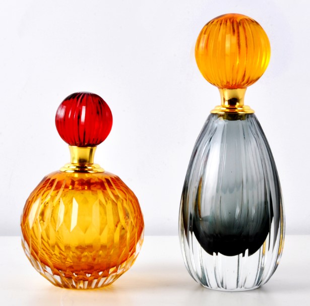 cosmetic luxury glass bottle black