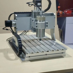 Mini Router CNC de 3 Ejes y un Solo Husillo 3040 con Enfriamiento por Agua, Bomba y Engranajes para Grabado y Corte de Aluminio y Madera - Product Image 6