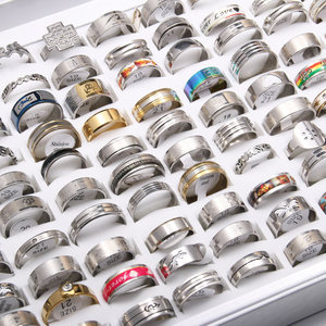 Bague unisexe tendance, vente en gros de bagues en acier inoxydable à styles variés et à prix abordable - Product Image 1