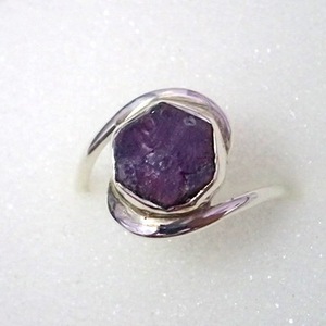 Bague en rubis de Trapiche naturel pour hommes et femmes Design hexagonal en argent sterling 925 Bijoux fins pour fêtes et mariages - Product Image 2